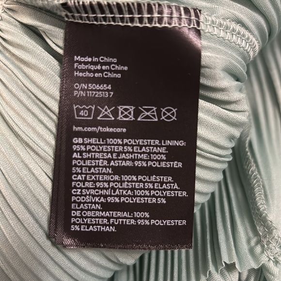 H&M Dress in Sage Green - Picture 3 of 3